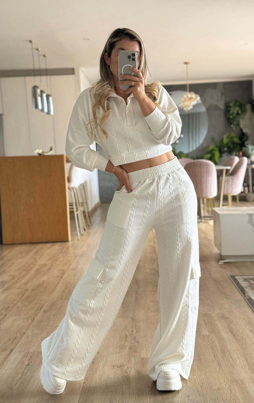Set Aura