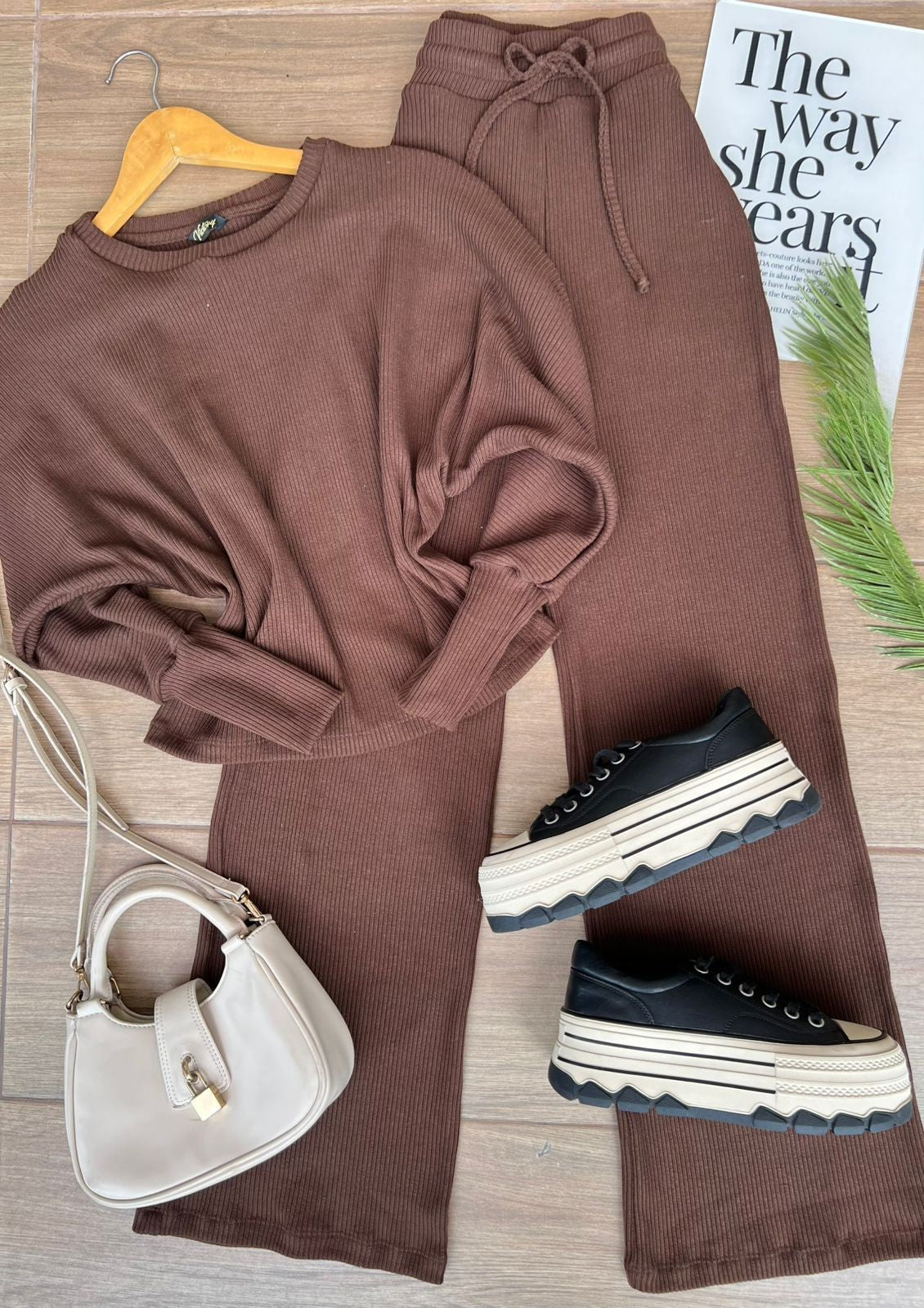 Conjunto  Ema